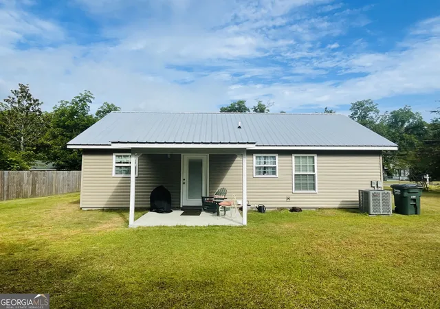 Homes for sale in Glennville, GA | 119 S Rushing St, Glennville, GA 30427 | MLS# 10804677