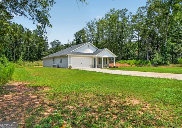 2nd image of 121 Red Oak Dr, Barnesville, GA 30204 | MLS# 10814746