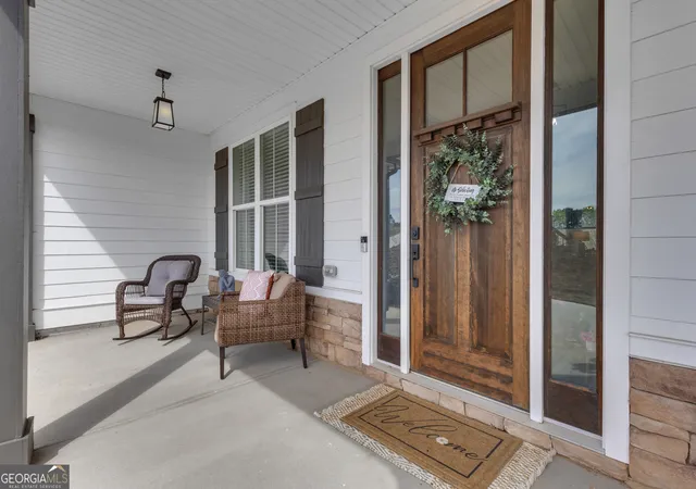 Photo 3 of Sale Pending at 282 Township Dr, Senoia, GA 30276 | MLS# 10702604 | Listing updated on 2026-09-13