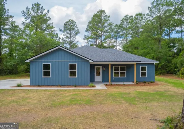 Homes for sale in Waverly, GA | 101 Yorkshire Ln, Waverly, GA 31565 | MLS# 10782054