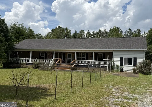 Single family home for sale at 887 Orianna Rd, East Dublin, GA 31027 | MLS# 10820891