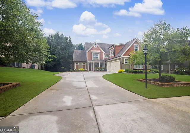 Photo 2 of Sale Pending at 217 Gates Entry, Peachtree City, GA 30269 | MLS# 10821265 | Listing updated on 2026-09-10