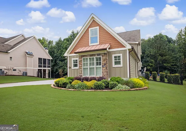 Photo 3 of Sale Pending at 217 Gates Entry, Peachtree City, GA 30269 | MLS# 10821265 | Listing updated on 2026-09-10
