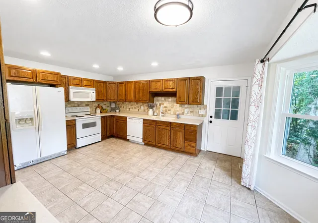 Photo 3 of Sale Pending at 101 Fernwood Ct, Lawrenceville, GA 30043 | MLS# 10788921 | Listing updated on 2026-09-16