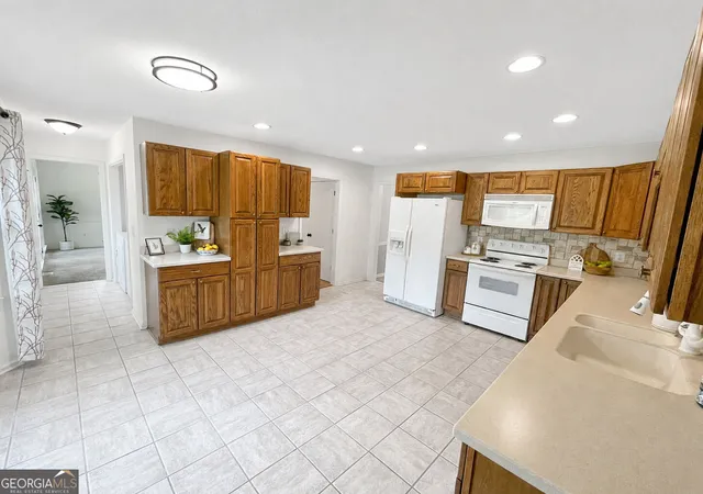 Photo 3 of Sale Pending at 101 Fernwood Ct, Lawrenceville, GA 30043 | MLS# 10788921 | Listing updated on 2026-09-16