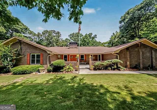 1st image of 124 Shadow Lake Dr Sw, Lilburn, GA 30047 | MLS# 10781434