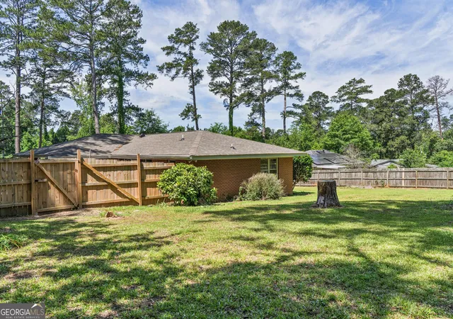 Photo 3 of Single family home for sale at 711 Winchester Cir, Macon, GA 31210 | MLS# 10774206 | Listing updated on 2026-07-04