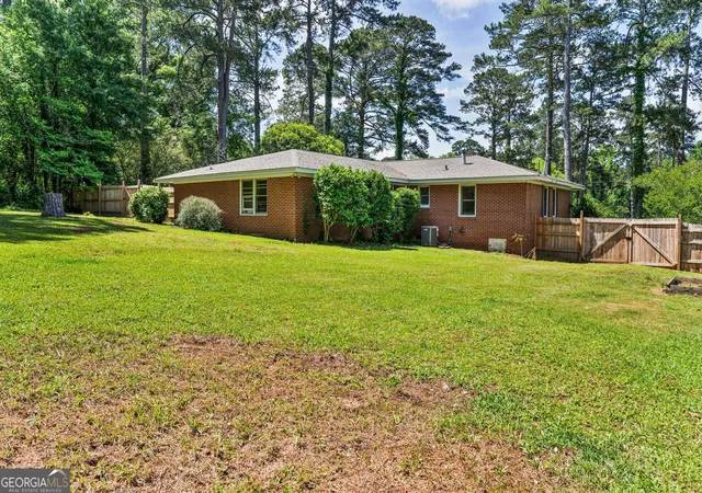 Photo 4 of Single family home for sale at 711 Winchester Cir, Macon, GA 31210 | MLS# 10774206 | Listing updated on 2026-07-04