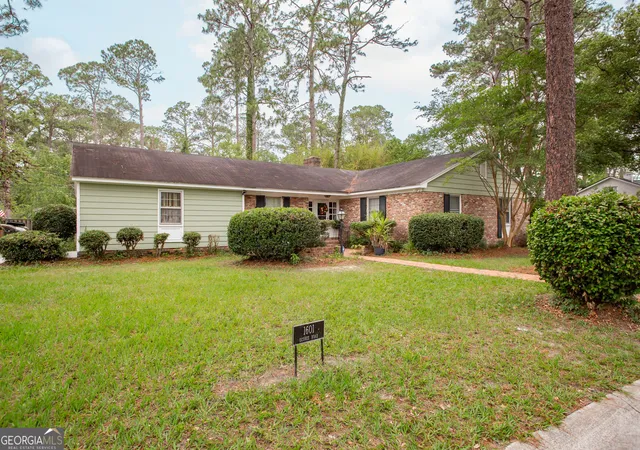 Homes for sale in Waycross, GA | 1601 Oconee Rd, Waycross, GA 31501 | MLS# 10779356