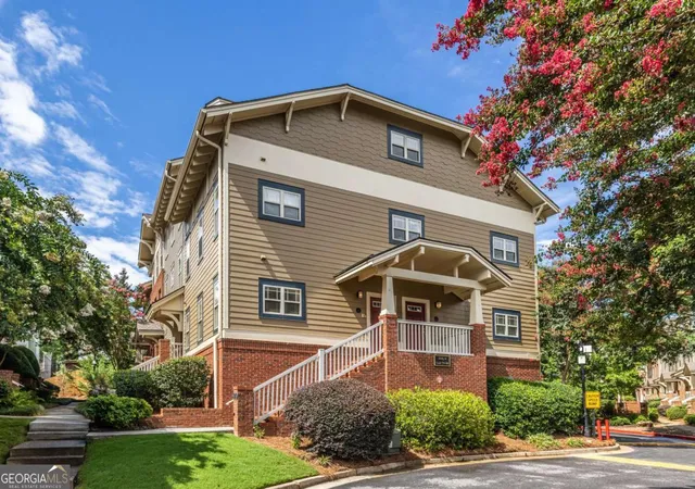 Listing Photo 2 - Condo for sale in building located at 655 Mead St Se, Atlanta, GA 30312 - Unit #86