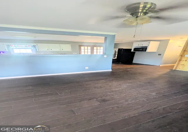 Photo 3 of Sale Pending at 327 Lovebridge Rd Se, Calhoun, GA 30701 | MLS# 10713755 | Listing updated on 2026-09-18