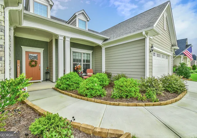 Photo 2 of Single family home for sale at 5704 Miravista Wy, Hoschton, GA 30548 | MLS# 10831940 | Listing updated on 2026-09-07