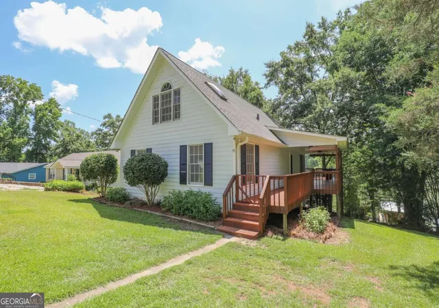 Homes for sale in Eatonton, GA | 129 Southshore Rd Ne, Eatonton, GA 31024 | MLS# 10798144
