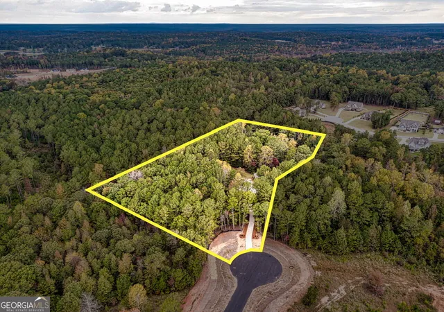 Photo 3 of Single family home for sale at 223 North Cove Dr, Newnan, GA 30263 | MLS# 10825480 | Listing updated on 2026-09-19