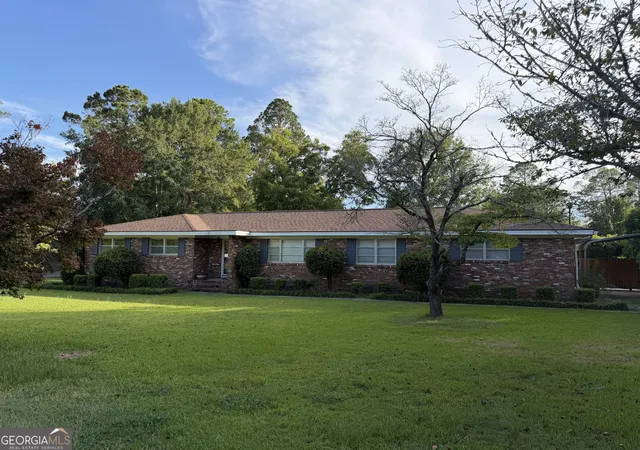 Photo 1 of Single family home for sale at 1606 Roberson St, Dublin, GA 31021 | MLS# 10823781 | Listing updated on 2026-09-11