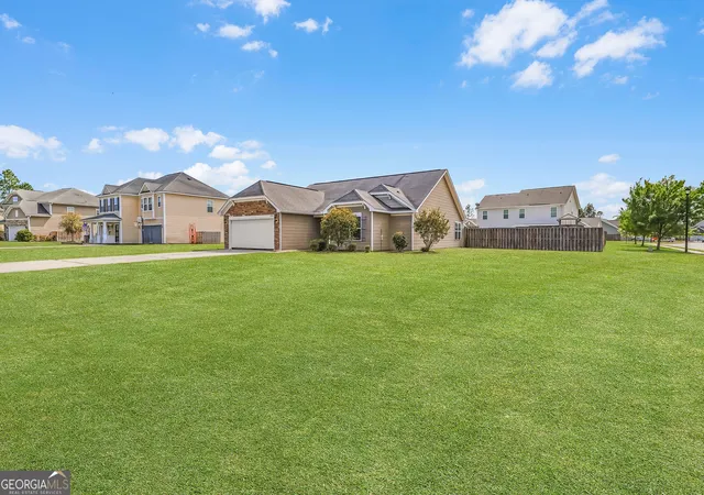 Photo 3 of Single family home for sale at 1055 Marne Blvd, Hinesville, GA 31313 | MLS# 10801534 | Listing updated on 2026-09-19