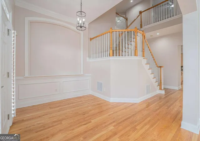 Photo 4 of Single family home for sale at 5003 Village Terrace Dr, Atlanta, GA 30338 | MLS# 10714771 | Listing updated on 2026-10-20