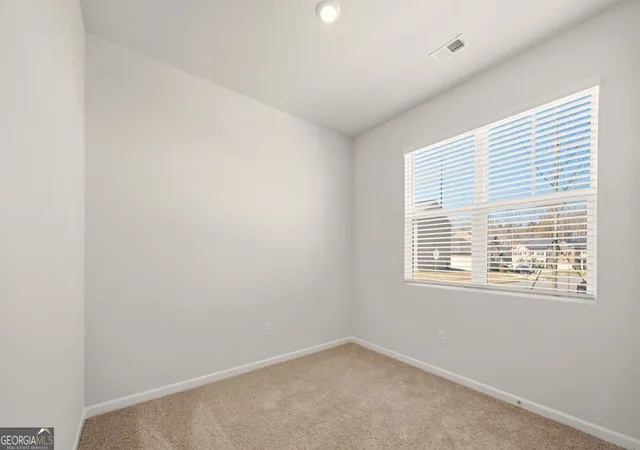 Photo 2 of Single family home for sale at 512 Alder Ln Ct, Griffin, GA 30223 | MLS# 10828857 | Listing updated on 2026-09-11