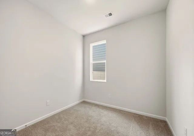 Photo 3 of Single family home for sale at 512 Alder Ln Ct, Griffin, GA 30223 | MLS# 10828857 | Listing updated on 2026-09-11