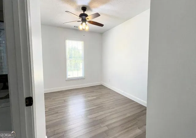 3rd image of 1140 Penland Rd, Covington, GA 30014 | MLS# 10724464