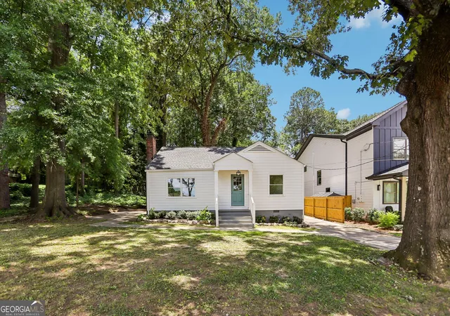 Photo 2 of Single family home for sale at 515 Casanova St Se, Atlanta, GA 30315 | MLS# 10822587 | Listing updated on 2026-08-27