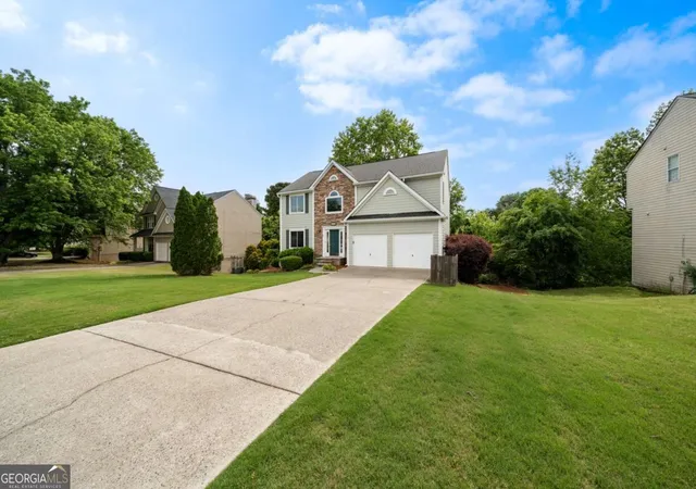 Photo 2 of Single family home for sale at 1339 Dalesford Dr, Alpharetta, GA 30004 | MLS# 10810356 | Listing updated on 2026-09-11