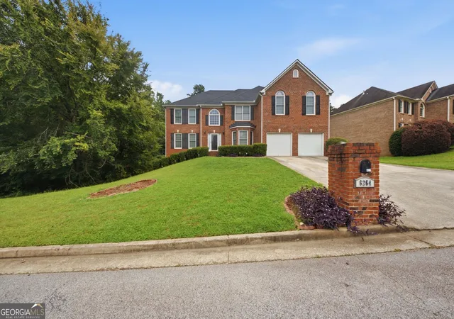 Photo 2 of Single family home for sale at 6264 Southland Rdg, Stone Mountain, GA 30087 | MLS# 10821748 | Listing updated on 2026-09-05