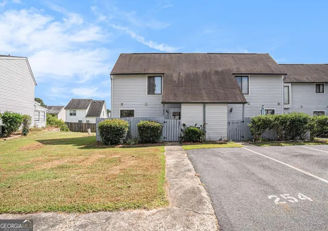 1st image of 254 Country Club Dr, Jonesboro, GA 30238 | MLS# 10798264