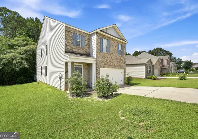Photo 4 of Single family home for sale at 2024 S Sawgrass Dr E, Hampton, GA 30228 | MLS# 10811881 | Listing updated on 2026-09-14