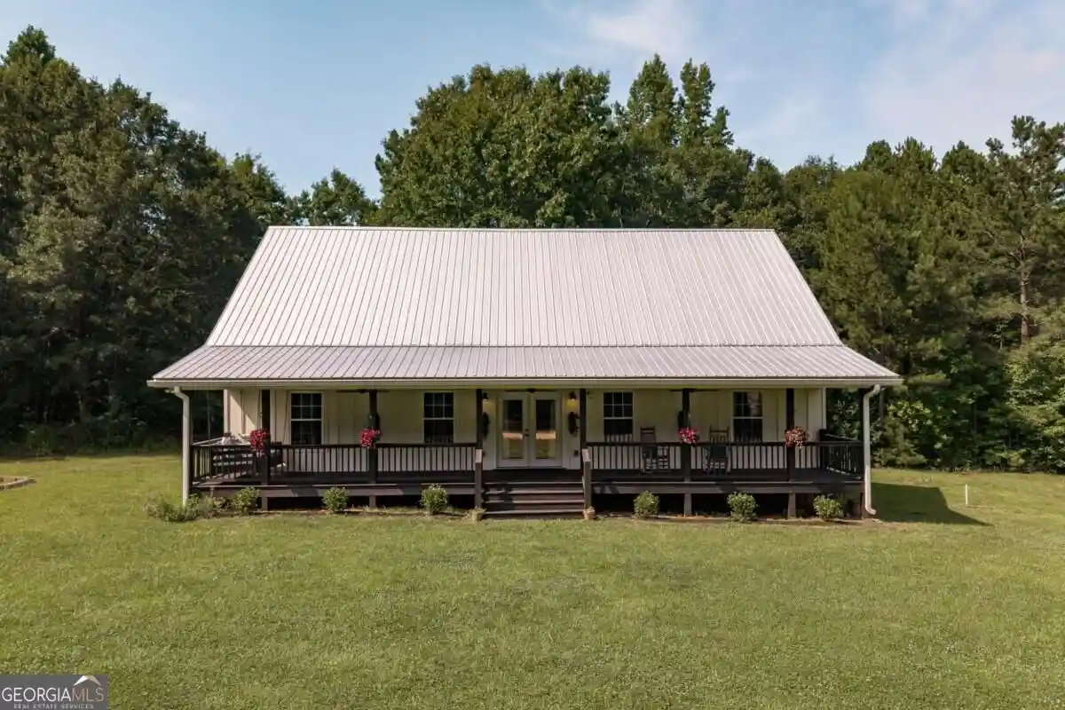 Photo 1 of Single family home for sale at 930 James Holcomb Rd, Hull, GA 30646 | MLS# 10857115 | Listing updated on 2026-10-24