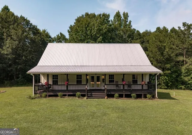 Single family home for sale at 930 James Holcomb Rd, Hull, GA 30646 | MLS# 10857115