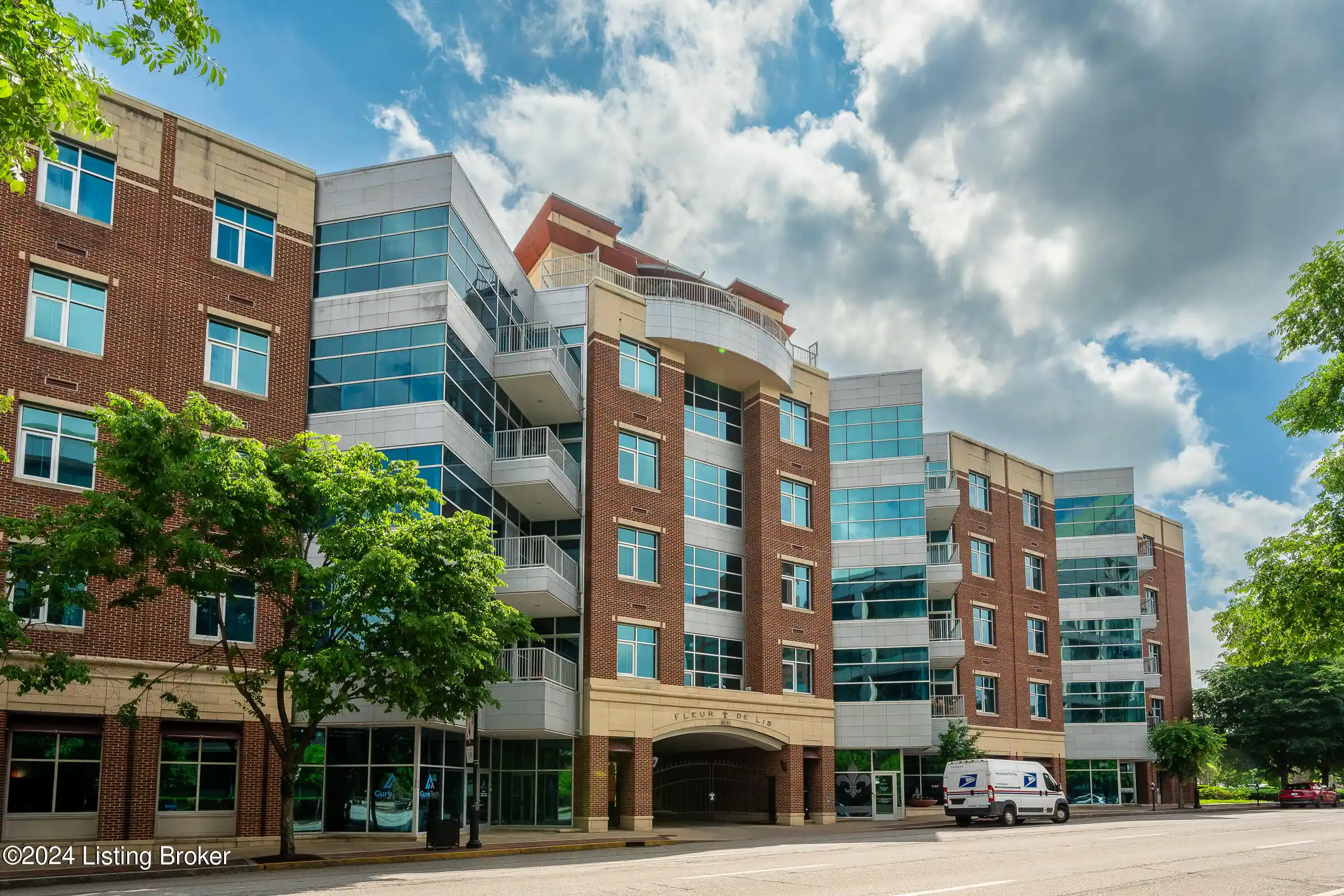 Listing Photo 1 - Condo for sale in 324 E Main St located at 324 E Main St, Wilmore, KY 40390 - Unit #325
