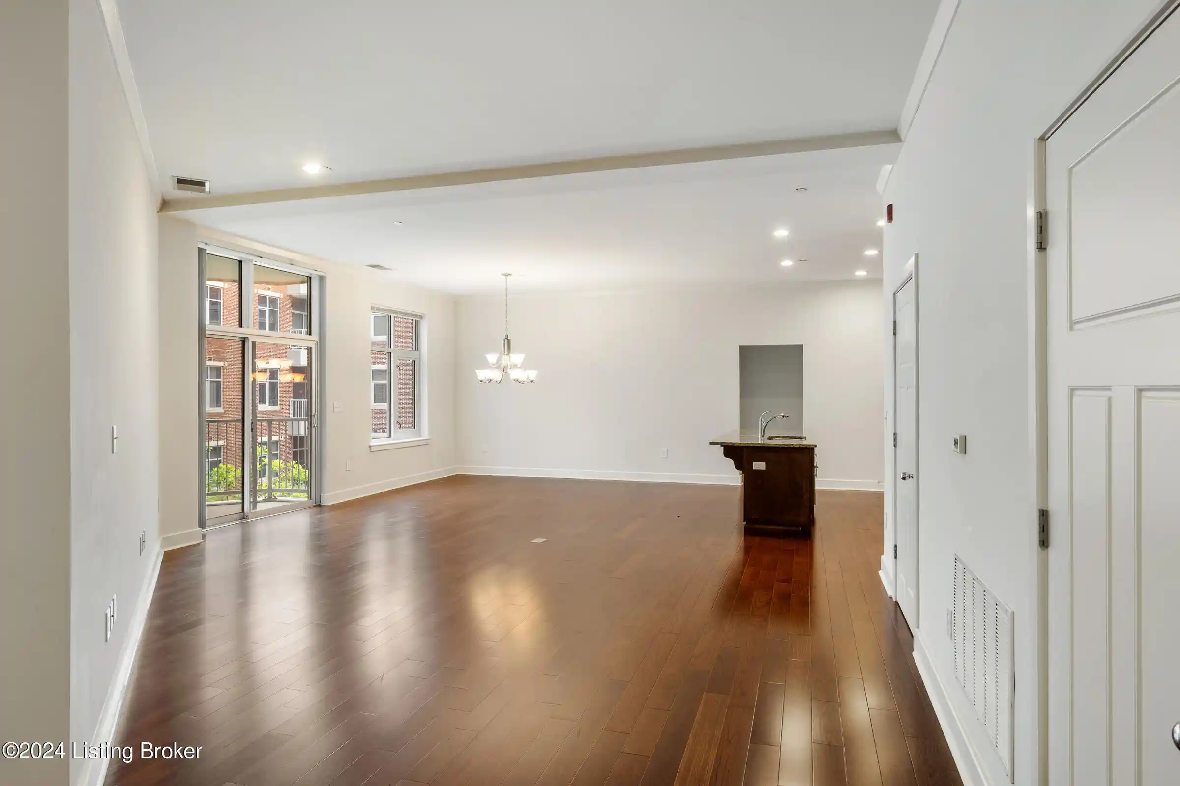 Listing Photo 2 - Condo for sale in 324 E Main St located at 324 E Main St, Wilmore, KY 40390 - Unit #325