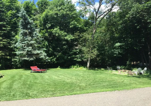 Photo 4 of Single Family Residence at 2530 Old Beach Rd, Wayzata, MN 55391 | MLS# 4750931 |  | Sold on 2016-12-28