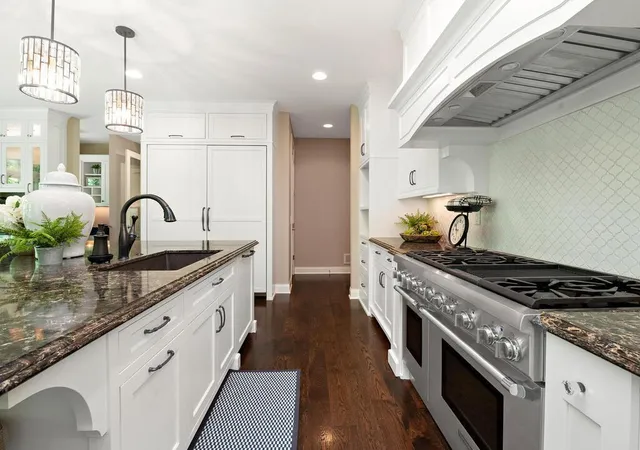 Photo 3 of Sale Pending at 1516 Brightwood Dr, Wayzata, MN 55391 | MLS# 6202116 | Listing updated on 2025-10-07