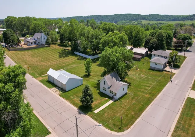4th image of 1003 Grand St Se, Chatfield, MN 55923 | MLS# 6385051