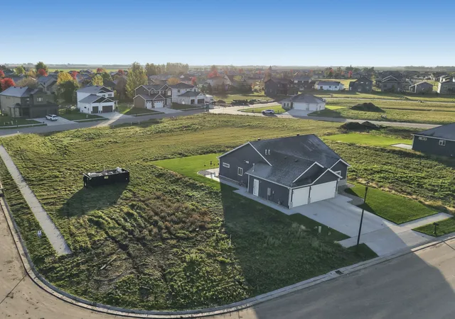 Homes for sale in Moorhead, MN | 4717 Hampton Loop S, Moorhead, MN 56560 | MLS# 6479353