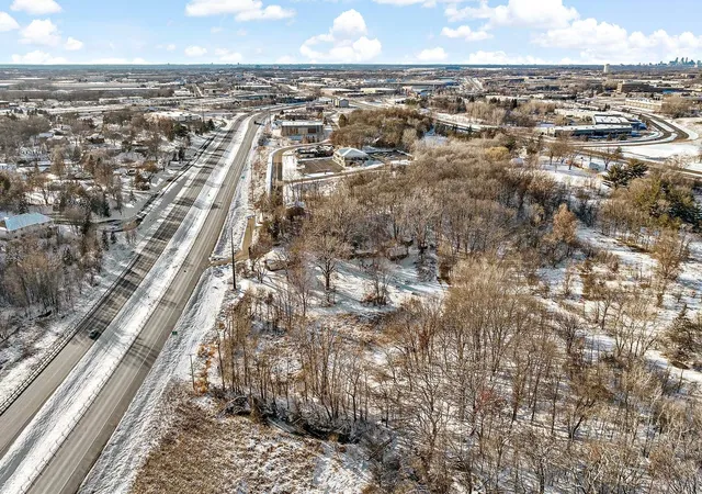 4th image of 3400 Hwy 55, Saint Paul, MN 55121 | MLS# 6501184