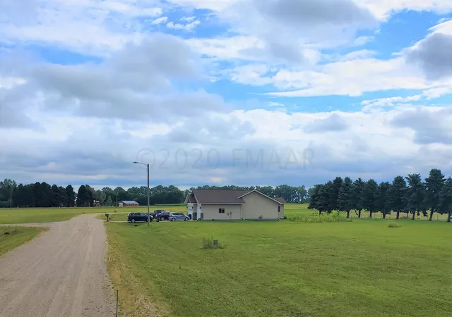 3rd image of 520 Sebens Dr, Milnor, ND 58060 | MLS# 7365870