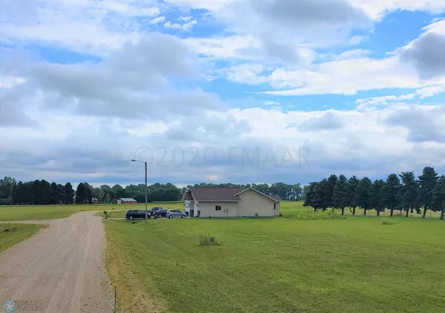 3rd image of 605 Sebens Dr, Milnor, ND 58060 | MLS# 7365878
