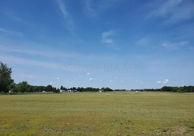 5th image of 1010 Edison St, Milnor, ND 58060 | MLS# 7365890