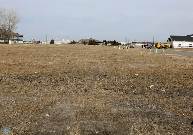 5th image of 1848 Magnolia Ct, Wahpeton, ND 58075 | MLS# 7367483
