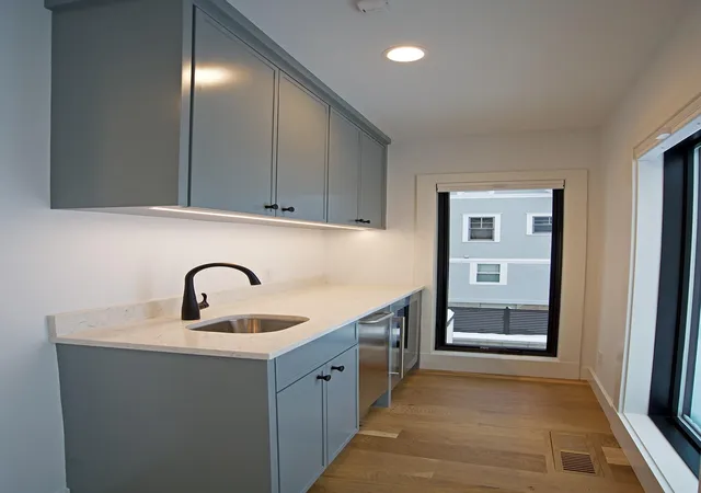 34th image of 4200 Upton Ave S, Minneapolis, MN 55410 | MLS# 6550433