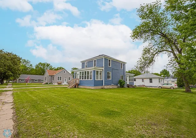 3rd image of 802 Hobart St, Hawley, MN 56549 | MLS# 6560649