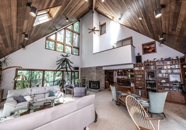 Photo 3 of Single family home for sale at 750 Mohican Ln, Saint Paul, MN 55120 | MLS# 6587474 | Listing updated on 2026-08-12