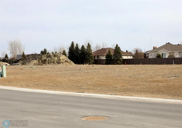 4th image of 1747 Magnolia Ct, Wahpeton, ND 58075 | MLS# 6606883