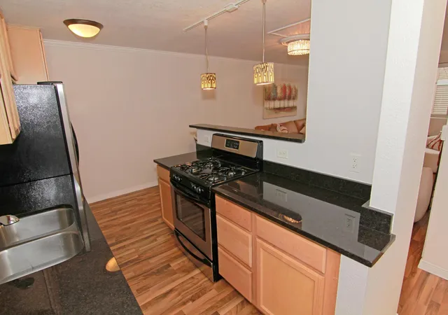 4th image of 3120 Hennepin Ave, Minneapolis, MN 55408