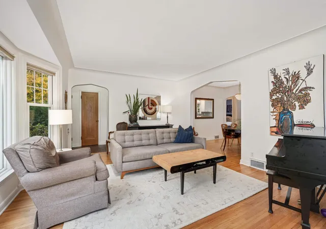 Photo 3 of Sale Pending at 1507 Hoyt Ave W, Saint Paul, MN 55108 | MLS# 6623905 | Listing updated on 2026-08-27