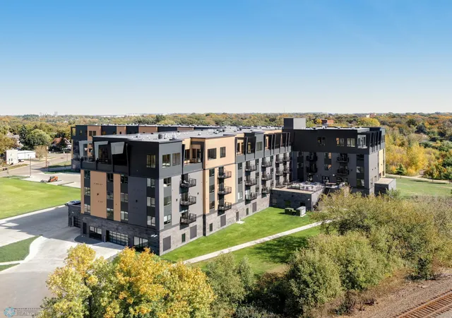 2nd image of 505 Oak St N #501, Fargo, ND 58102 | MLS# 6631475