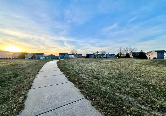 3rd image of 910 Snowbird Dr, Red Wing, MN 55066 | MLS# 6640471